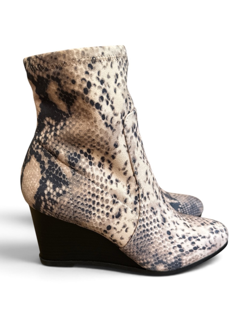 Dillards SNAKE SKIN Wedge BOOTIE 8.5